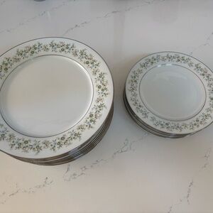 Noritake White and Green Floral Dinnerware Set